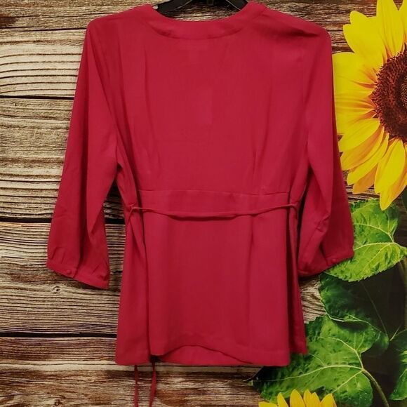 Motherhood Maternity V-neck pullover fushia blouse - Picture 4 of 6